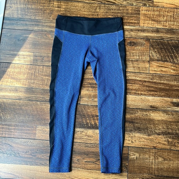 Kirkland Signature Capri Yoga Pants